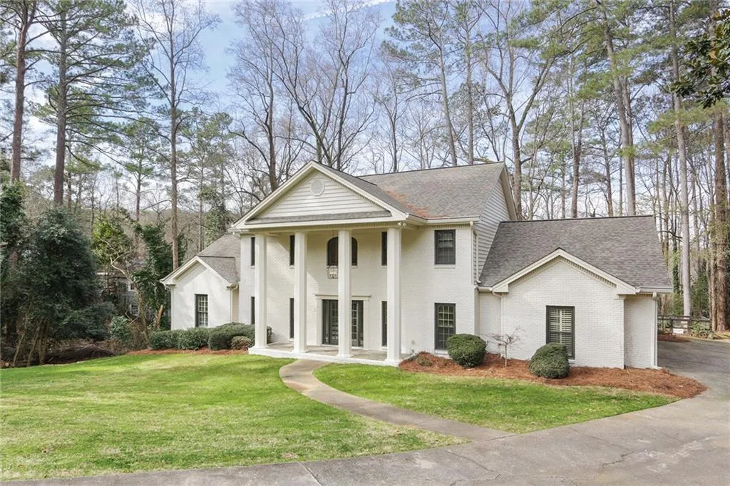 145 Spalding Mill, Sandy Springs, Georgia 30350, 5 Bedrooms Bedrooms, ,4 BathroomsBathrooms,Residential,Sold,145 Spalding Mill,6506715