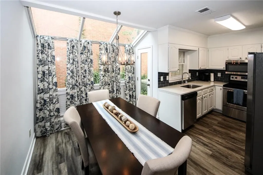 60 Mount Vernon Circle, Atlanta, Georgia 30338, 2 Bedrooms Bedrooms, ,2 BathroomsBathrooms,Residential,Sold,60 Mount Vernon Circle,6905920