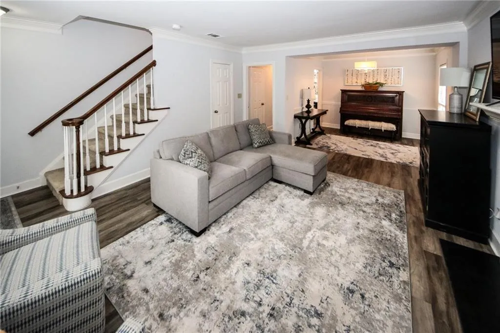 60 Mount Vernon Circle, Atlanta, Georgia 30338, 2 Bedrooms Bedrooms, ,2 BathroomsBathrooms,Residential,Sold,60 Mount Vernon Circle,6905920