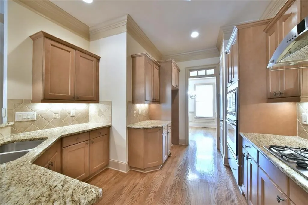 964 Persimmon Point, Atlanta, Georgia 30328, 3 Bedrooms Bedrooms, ,3 BathroomsBathrooms,Residential,Sold,964 Persimmon Point,5677123