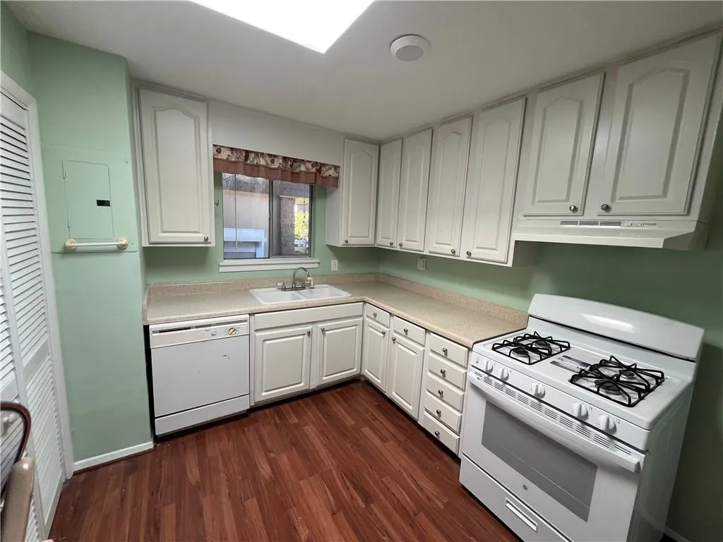 346 Carpenter Drive Unit 43, Atlanta, Georgia 30328, 2 Bedrooms Bedrooms, ,2 BathroomsBathrooms,Residential,For Sale,346 Carpenter Drive Unit 43,7651332 346 Carpenter Drive Unit 43, Atlanta, Georgia 30328, 2 Bedrooms Bedrooms, ,2 BathroomsBathrooms,Residential,For Sale,346 Carpenter Drive Unit 43,7651332