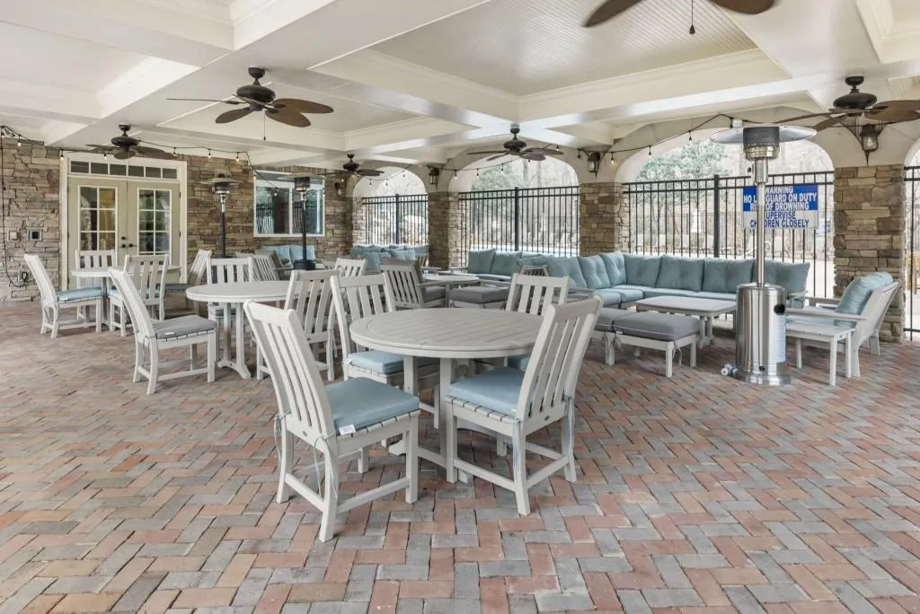 200 River Vista Drive Unit 520, Atlanta, Georgia 30339, 2 Bedrooms Bedrooms, ,2 BathroomsBathrooms,Residential,For Sale,200 River Vista Drive Unit 520,7733687