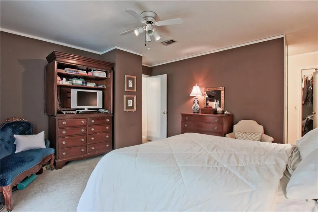 32 Forrest Place, Sandy Springs, Georgia 30328, 3 Bedrooms Bedrooms, ,2 BathroomsBathrooms,Residential,Sold,32 Forrest Place,5997479