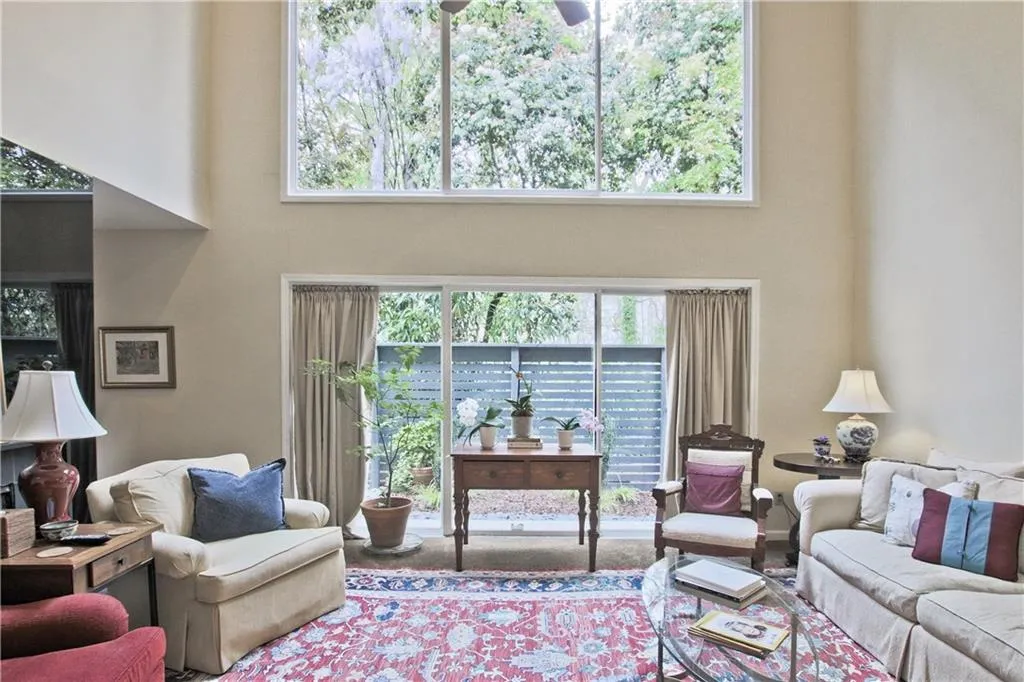 32 Forrest Place, Sandy Springs, Georgia 30328, 3 Bedrooms Bedrooms, ,2 BathroomsBathrooms,Residential,Sold,32 Forrest Place,5997479