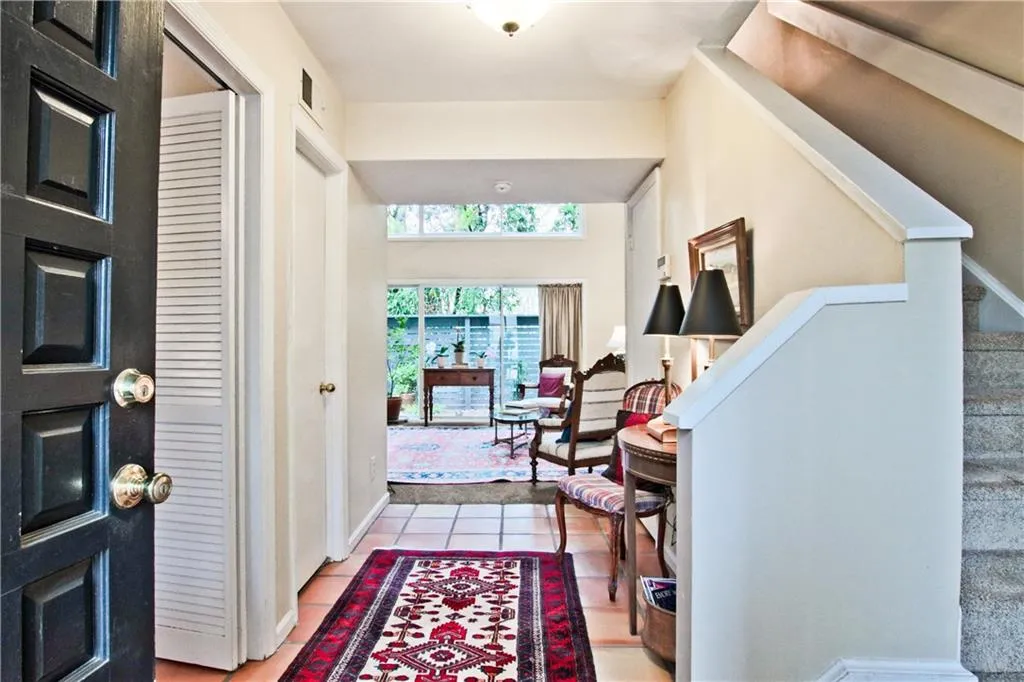 32 Forrest Place, Sandy Springs, Georgia 30328, 3 Bedrooms Bedrooms, ,2 BathroomsBathrooms,Residential,Sold,32 Forrest Place,5997479
