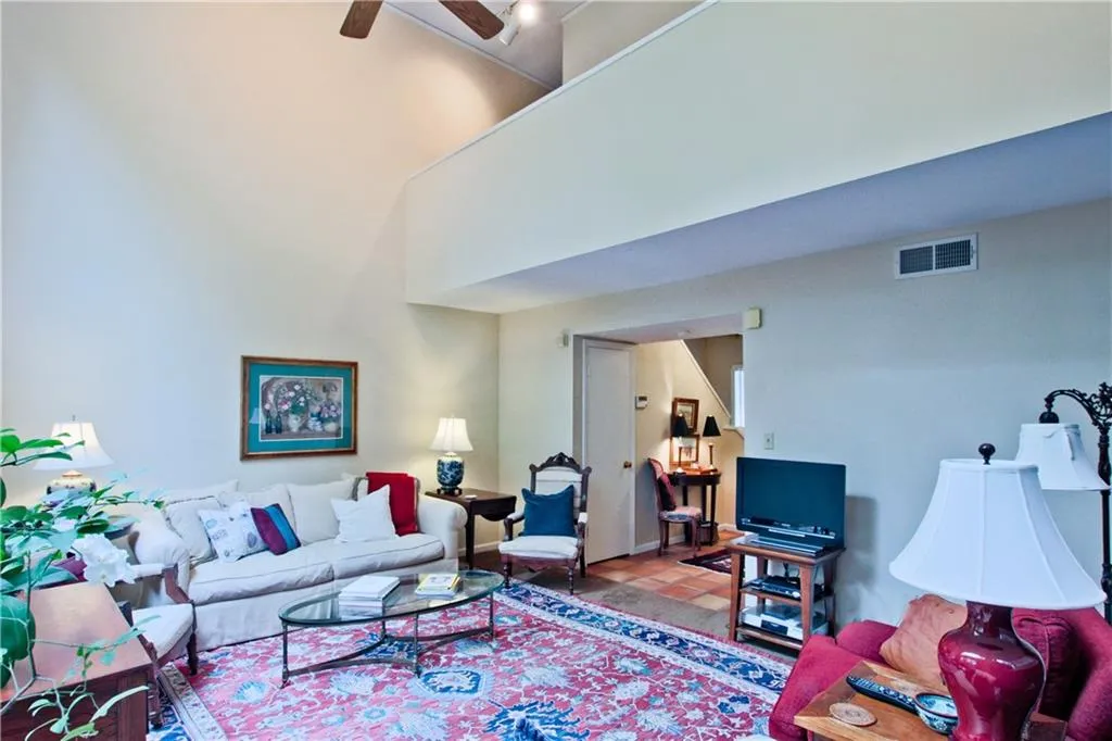 32 Forrest Place, Sandy Springs, Georgia 30328, 3 Bedrooms Bedrooms, ,2 BathroomsBathrooms,Residential,Sold,32 Forrest Place,5997479
