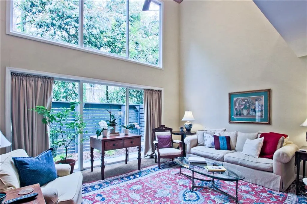 32 Forrest Place, Sandy Springs, Georgia 30328, 3 Bedrooms Bedrooms, ,2 BathroomsBathrooms,Residential,Sold,32 Forrest Place,5997479