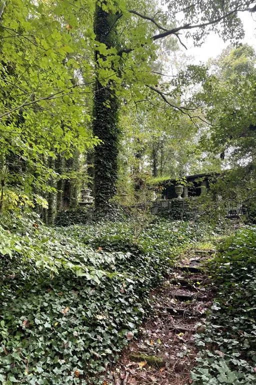 6400 Riverside Drive, Sandy Springs, Georgia 30328, 5 Bedrooms Bedrooms, ,4 BathroomsBathrooms,Residential,Sold,6400 Riverside Drive,6955559