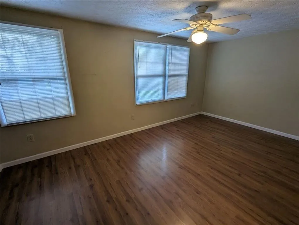 8839 Long Beach Circle, Sandy Springs, Georgia 30350, 2 Bedrooms Bedrooms, ,2 BathroomsBathrooms,Residential,For Sale,8839 Long Beach Circle,7756374