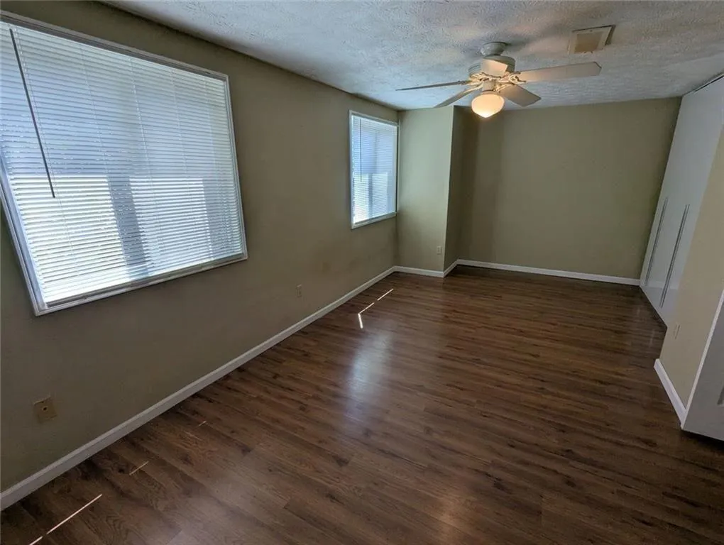 8839 Long Beach Circle, Sandy Springs, Georgia 30350, 2 Bedrooms Bedrooms, ,2 BathroomsBathrooms,Residential,For Sale,8839 Long Beach Circle,7756374