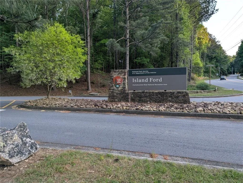 8839 Long Beach Circle, Sandy Springs, Georgia 30350, 2 Bedrooms Bedrooms, ,2 BathroomsBathrooms,Residential,For Sale,8839 Long Beach Circle,7756374