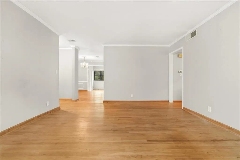 61 Lamsden Lane Nw, Atlanta, Georgia 30327, 2 Bedrooms Bedrooms, ,2 BathroomsBathrooms,Residential,For Sale,61 Lamsden Lane Nw,7629038