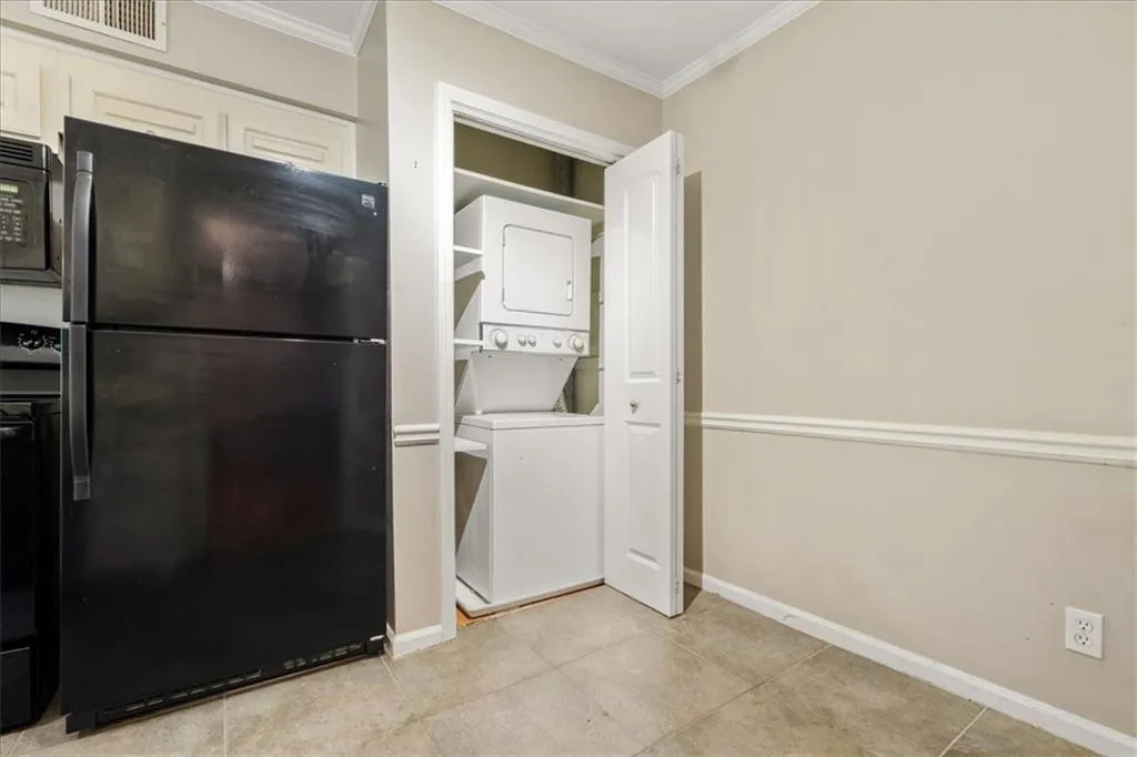 61 Lamsden Lane Nw, Atlanta, Georgia 30327, 2 Bedrooms Bedrooms, ,2 BathroomsBathrooms,Residential,For Sale,61 Lamsden Lane Nw,7629038