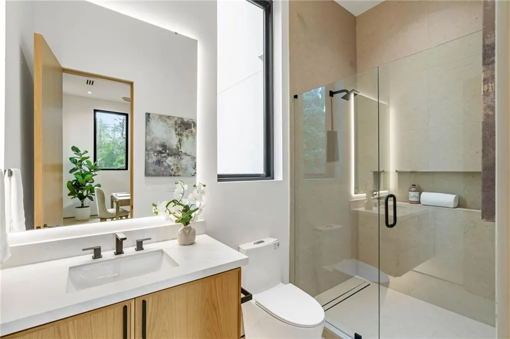 16 Bonnie, Sandy Springs, Georgia 30328, 4 Bedrooms Bedrooms, ,4 BathroomsBathrooms,Residential,For Sale,16 Bonnie,7697893