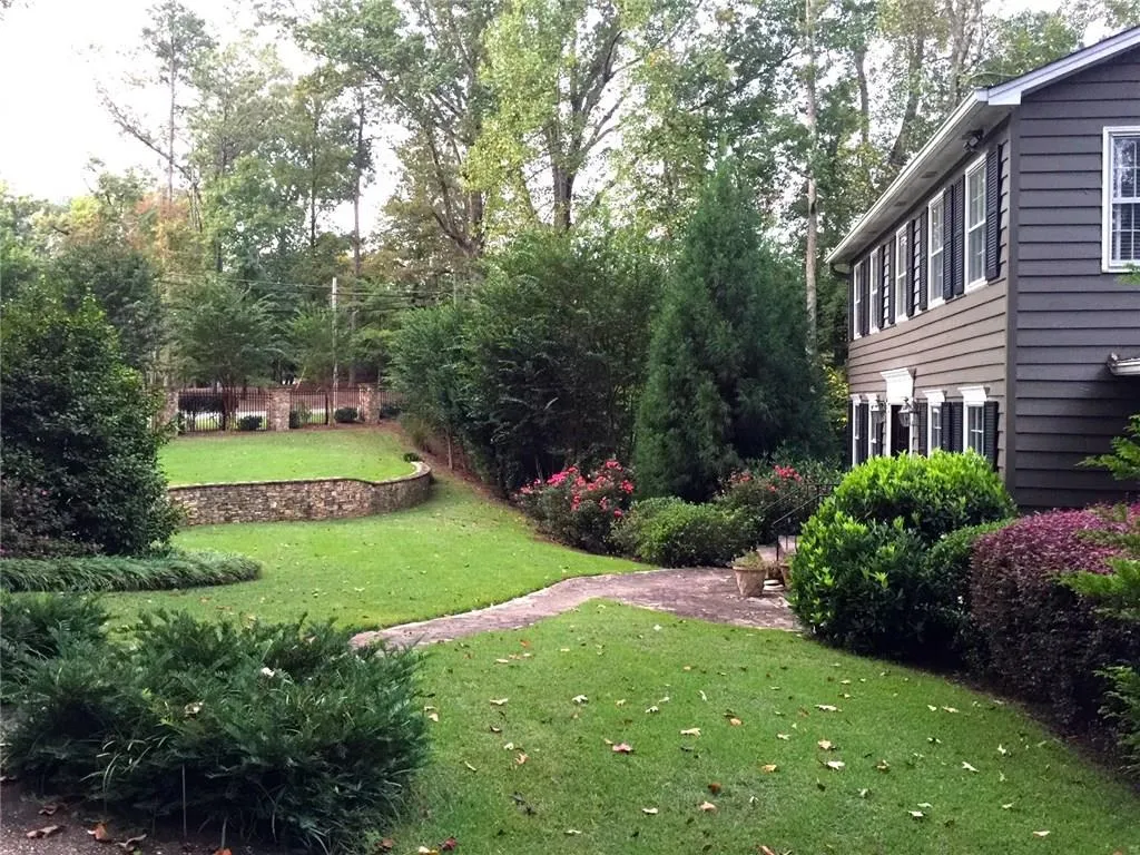 525 Mount Paran Road Nw, Atlanta, Georgia 30327, 3 Bedrooms Bedrooms, ,2 BathroomsBathrooms,Residential,Sold,525 Mount Paran Road Nw,5609427