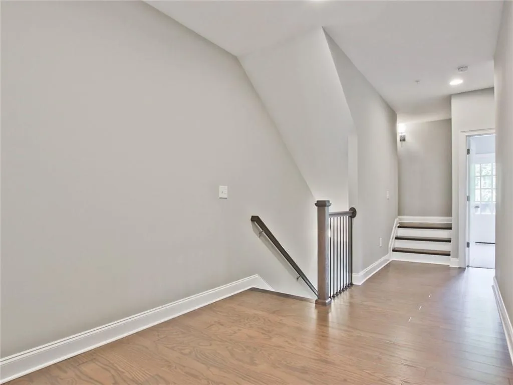 6658 Sterling Drive Unit 671, Sandy Springs, Georgia 30328, 3 Bedrooms Bedrooms, ,4 BathroomsBathrooms,Residential,Sold,6658 Sterling Drive Unit 671,6897323