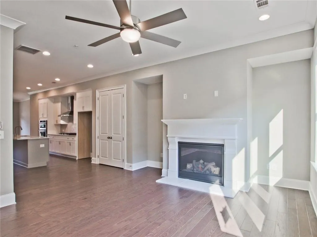 6658 Sterling Drive Unit 671, Sandy Springs, Georgia 30328, 3 Bedrooms Bedrooms, ,4 BathroomsBathrooms,Residential,Sold,6658 Sterling Drive Unit 671,6897323