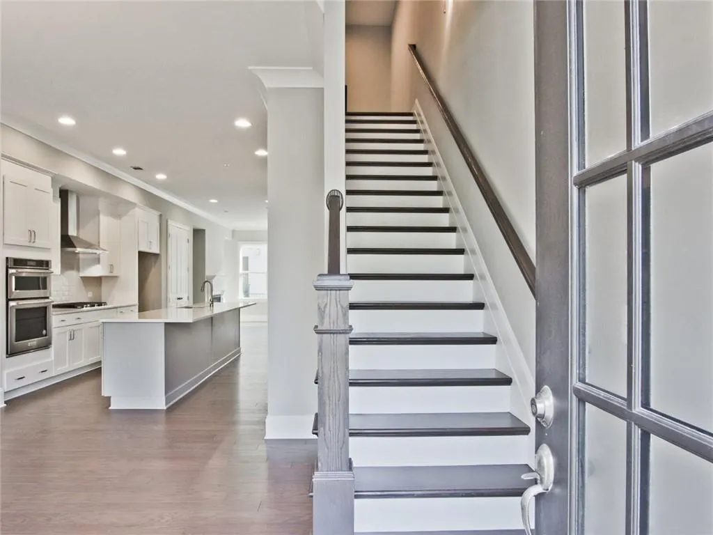 6658 Sterling Drive Unit 671, Sandy Springs, Georgia 30328, 3 Bedrooms Bedrooms, ,4 BathroomsBathrooms,Residential,Sold,6658 Sterling Drive Unit 671,6897323