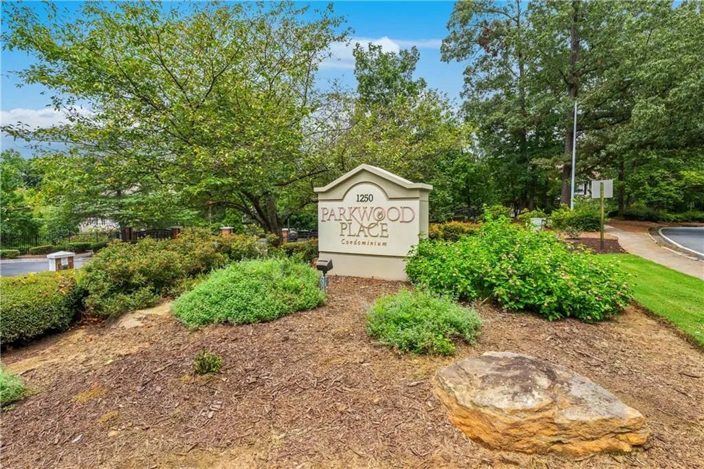 1250 Parkwood Circle Se Unit 2312, Atlanta, Georgia 30339, 1 Bedroom Bedrooms, ,1 BathroomBathrooms,Residential,For Sale,1250 Parkwood Circle Se Unit 2312,7639058