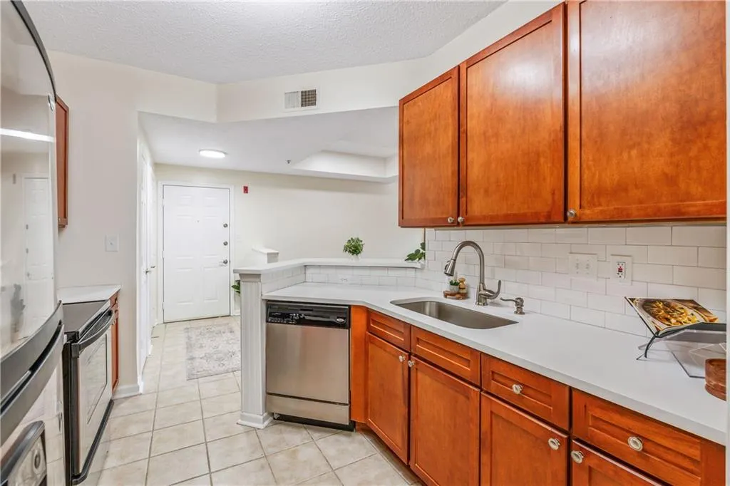 1250 Parkwood Circle Se Unit 2312, Atlanta, Georgia 30339, 1 Bedroom Bedrooms, ,1 BathroomBathrooms,Residential,For Sale,1250 Parkwood Circle Se Unit 2312,7639058