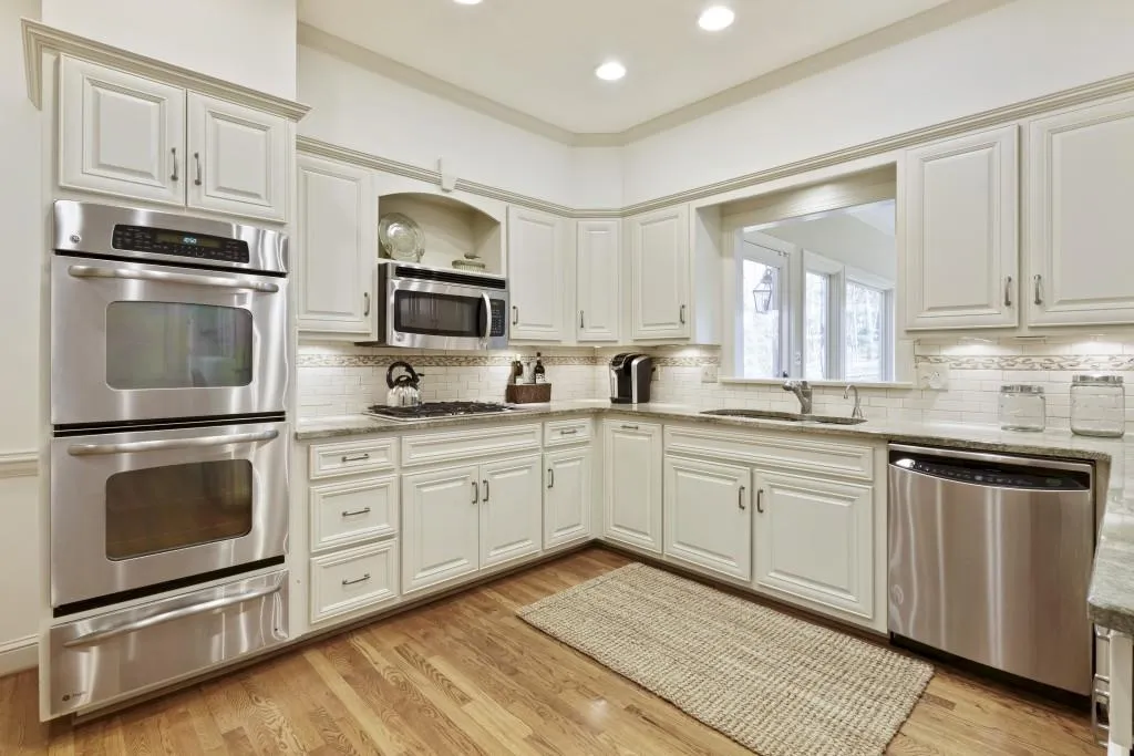 230 Cameron Ridge Drive, Sandy Springs, Georgia 30328, 4 Bedrooms Bedrooms, ,3 BathroomsBathrooms,Residential,Sold,230 Cameron Ridge Drive,6826505
