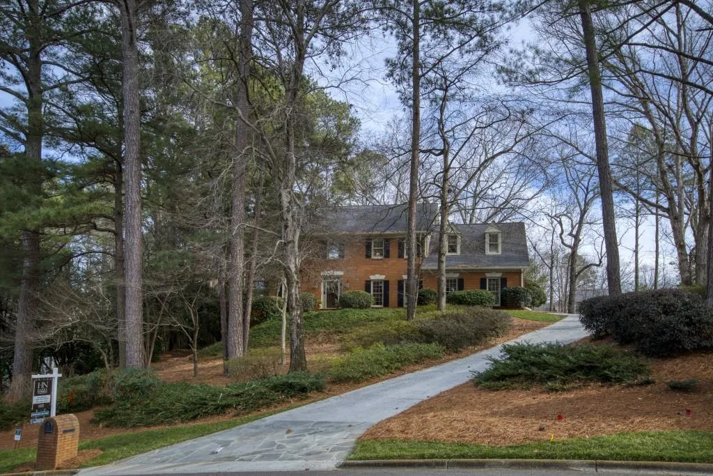 230 Cameron Ridge Drive, Sandy Springs, Georgia 30328, 4 Bedrooms Bedrooms, ,3 BathroomsBathrooms,Residential,Sold,230 Cameron Ridge Drive,6826505