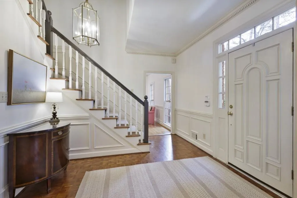 230 Cameron Ridge Drive, Sandy Springs, Georgia 30328, 4 Bedrooms Bedrooms, ,3 BathroomsBathrooms,Residential,Sold,230 Cameron Ridge Drive,6826505