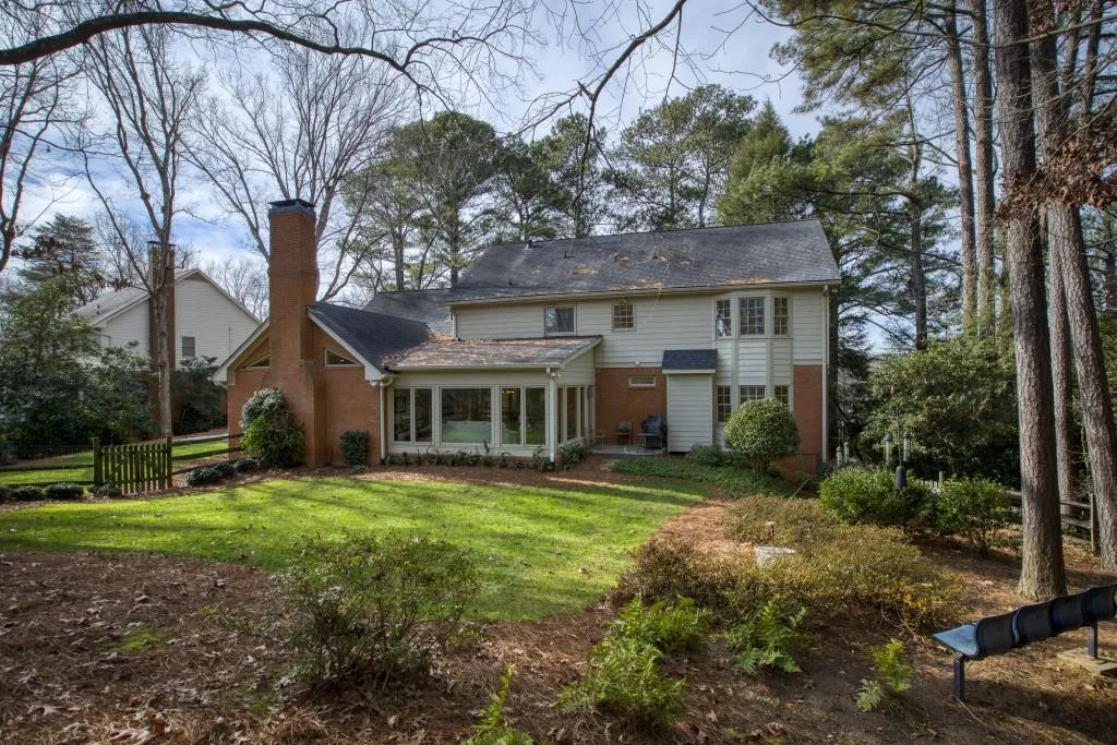 230 Cameron Ridge Drive, Sandy Springs, Georgia 30328, 4 Bedrooms Bedrooms, ,3 BathroomsBathrooms,Residential,Sold,230 Cameron Ridge Drive,6826505