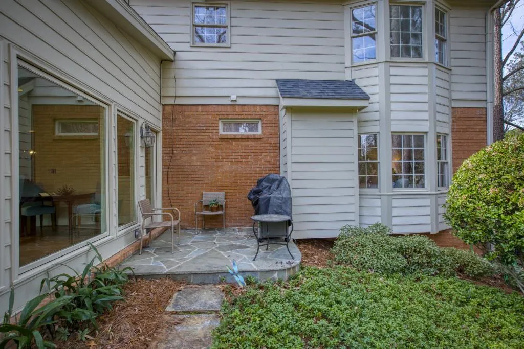 230 Cameron Ridge Drive, Sandy Springs, Georgia 30328, 4 Bedrooms Bedrooms, ,3 BathroomsBathrooms,Residential,Sold,230 Cameron Ridge Drive,6826505