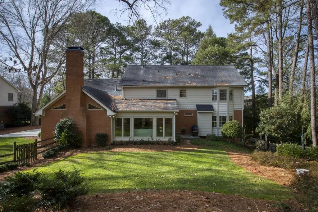 230 Cameron Ridge Drive, Sandy Springs, Georgia 30328, 4 Bedrooms Bedrooms, ,3 BathroomsBathrooms,Residential,Sold,230 Cameron Ridge Drive,6826505