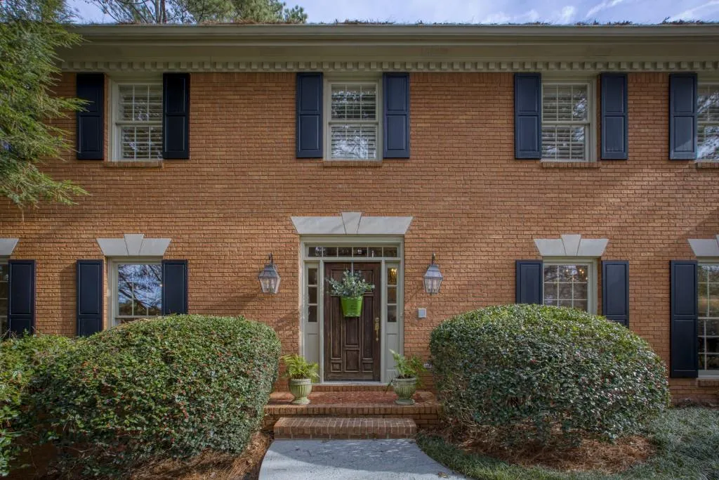 230 Cameron Ridge Drive, Sandy Springs, Georgia 30328, 4 Bedrooms Bedrooms, ,3 BathroomsBathrooms,Residential,Sold,230 Cameron Ridge Drive,6826505