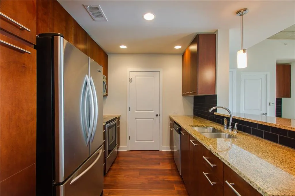 3300 Windy Ridge Parkway Se Unit 1406, Atlanta, Georgia 30339, 2 Bedrooms Bedrooms, ,2 BathroomsBathrooms,Residential,Sold,3300 Windy Ridge Parkway Se Unit 1406,5624011