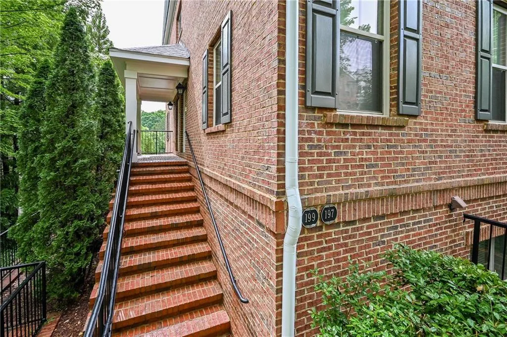 197 Le Gran Court, Sandy Springs, Georgia 30328, 2 Bedrooms Bedrooms, ,2 BathroomsBathrooms,Residential,Sold,197 Le Gran Court,7056110