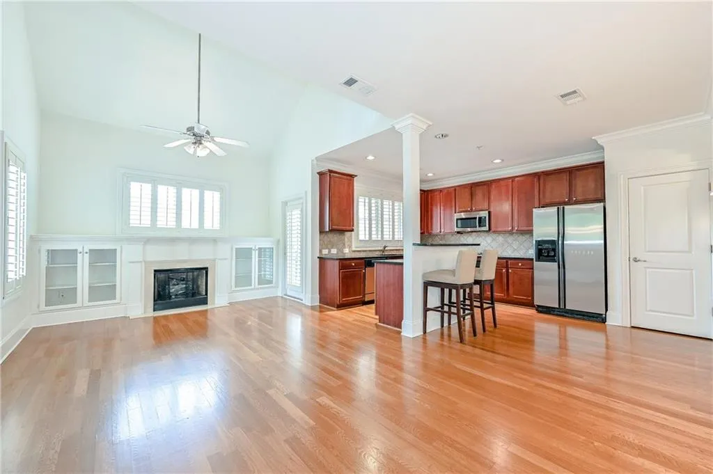 197 Le Gran Court, Sandy Springs, Georgia 30328, 2 Bedrooms Bedrooms, ,2 BathroomsBathrooms,Residential,Sold,197 Le Gran Court,7056110