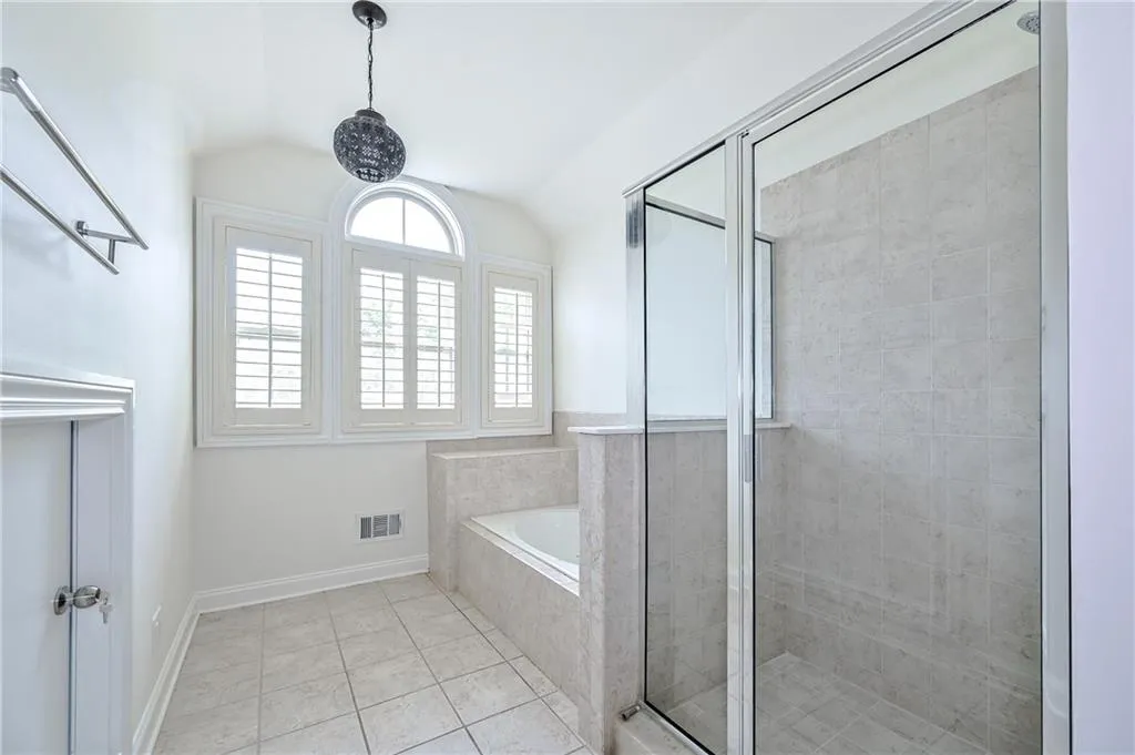 197 Le Gran Court, Sandy Springs, Georgia 30328, 2 Bedrooms Bedrooms, ,2 BathroomsBathrooms,Residential,Sold,197 Le Gran Court,7056110
