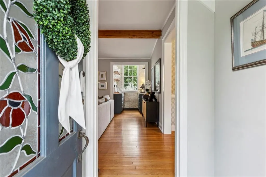 262 Peachtree Way Ne, Atlanta, Georgia 30305, 2 Bedrooms Bedrooms, ,1 BathroomBathrooms,Residential,Sold,262 Peachtree Way Ne,7616839