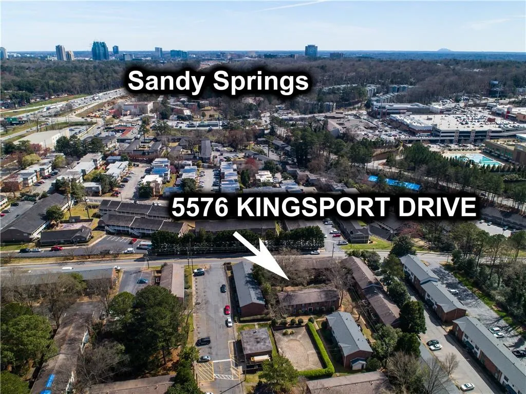 5576 Kingsport Drive, Sandy Springs, Georgia 30342, 3 Bedrooms Bedrooms, ,2 BathroomsBathrooms,Residential,Sold,5576 Kingsport Drive,6519903