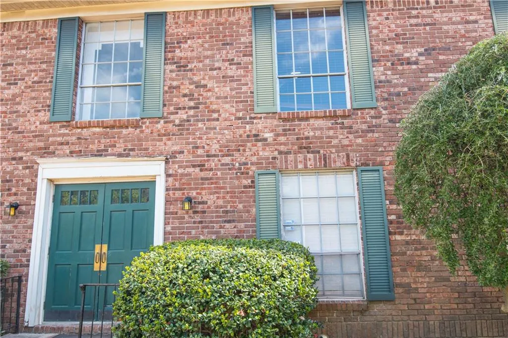 5576 Kingsport Drive, Sandy Springs, Georgia 30342, 3 Bedrooms Bedrooms, ,2 BathroomsBathrooms,Residential,Sold,5576 Kingsport Drive,6519903