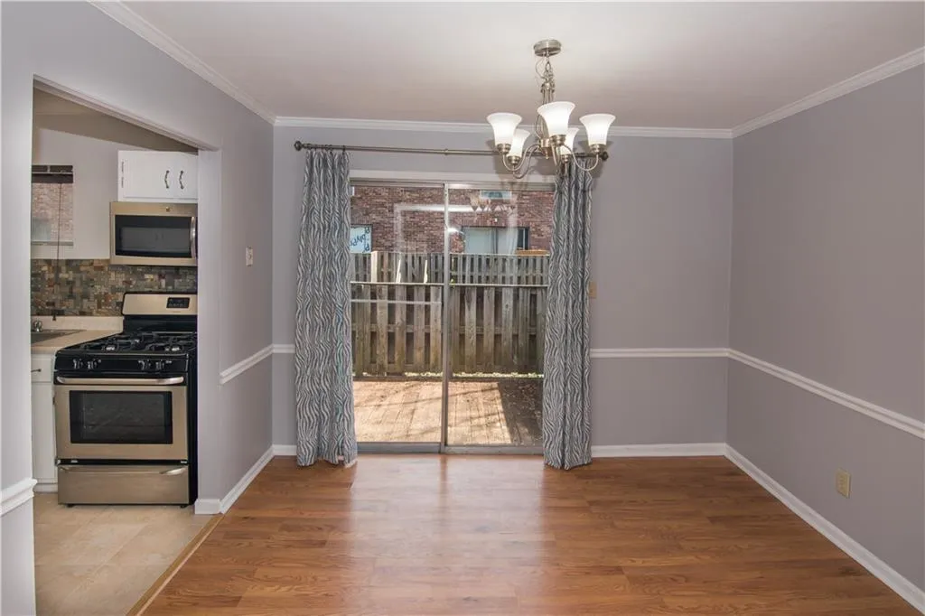 5576 Kingsport Drive, Sandy Springs, Georgia 30342, 3 Bedrooms Bedrooms, ,2 BathroomsBathrooms,Residential,Sold,5576 Kingsport Drive,6519903