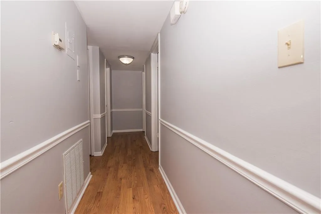 5576 Kingsport Drive, Sandy Springs, Georgia 30342, 3 Bedrooms Bedrooms, ,2 BathroomsBathrooms,Residential,Sold,5576 Kingsport Drive,6519903