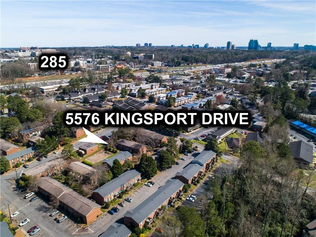 5576 Kingsport Drive, Sandy Springs, Georgia 30342, 3 Bedrooms Bedrooms, ,2 BathroomsBathrooms,Residential,Sold,5576 Kingsport Drive,6519903