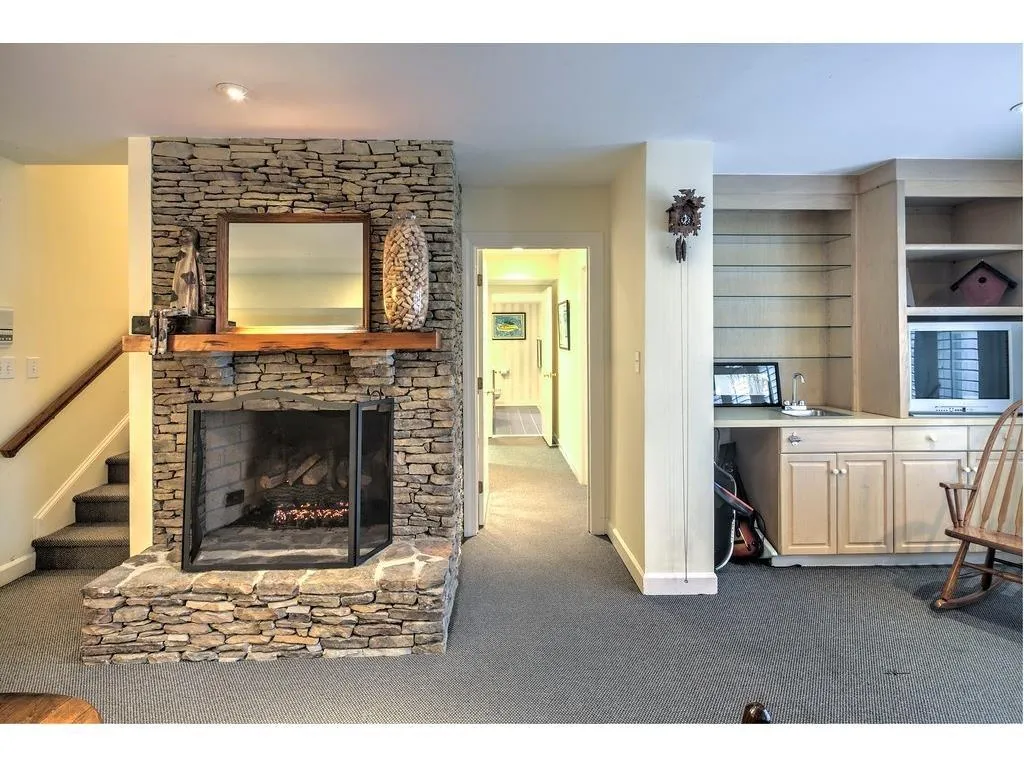 140 E Chambord Drive Nw, Atlanta, Georgia 30327, 6 Bedrooms Bedrooms, ,6 BathroomsBathrooms,Residential,Sold,140 E Chambord Drive Nw,5898730