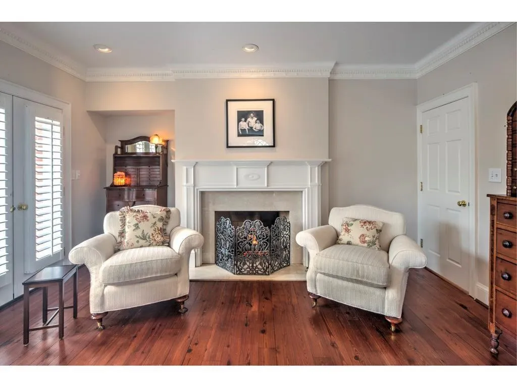 140 E Chambord Drive Nw, Atlanta, Georgia 30327, 6 Bedrooms Bedrooms, ,6 BathroomsBathrooms,Residential,Sold,140 E Chambord Drive Nw,5898730