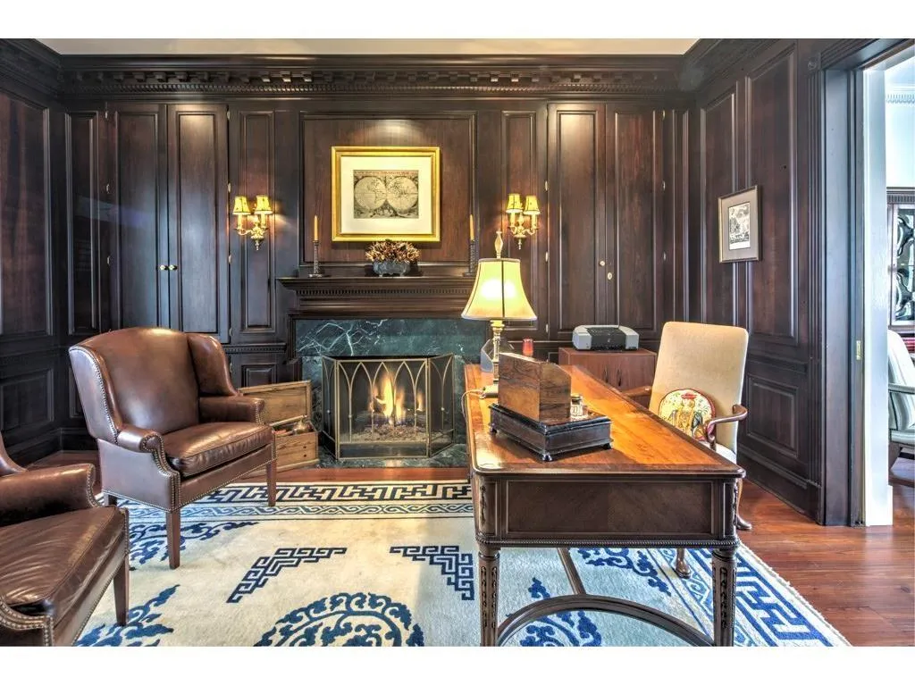 140 E Chambord Drive Nw, Atlanta, Georgia 30327, 6 Bedrooms Bedrooms, ,6 BathroomsBathrooms,Residential,Sold,140 E Chambord Drive Nw,5898730