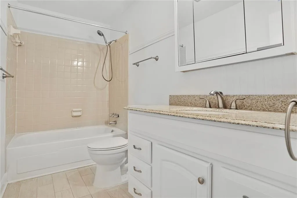 3036 Vinings Ferry Drive Se, Atlanta, Georgia 30339, 2 Bedrooms Bedrooms, ,2 BathroomsBathrooms,Residential,For Sale,3036 Vinings Ferry Drive Se,7619090