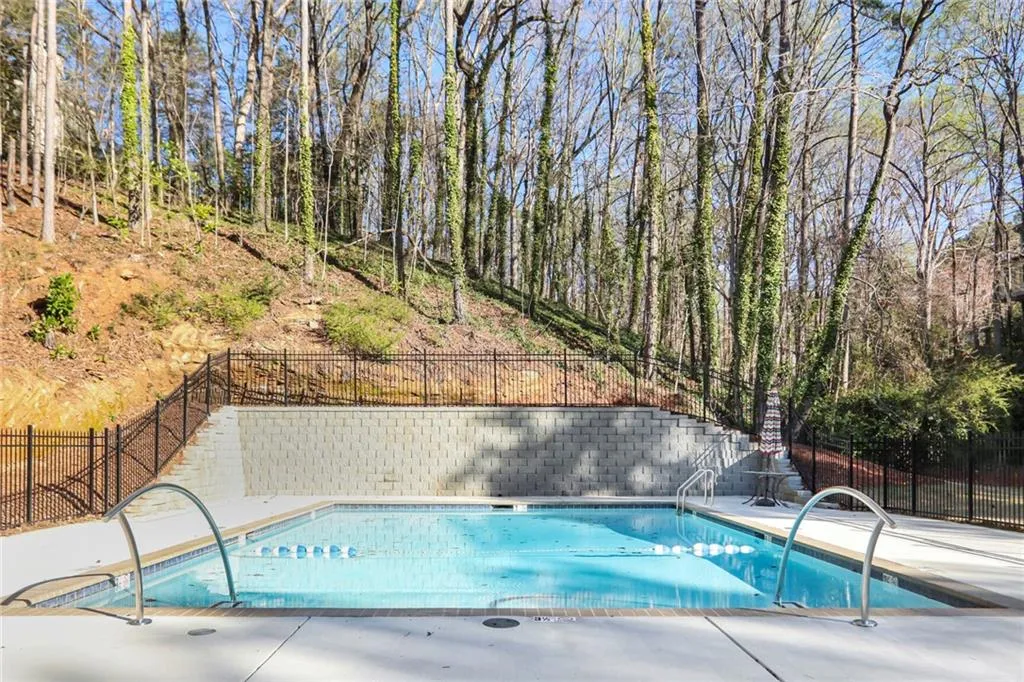 3036 Vinings Ferry Drive Se, Atlanta, Georgia 30339, 2 Bedrooms Bedrooms, ,2 BathroomsBathrooms,Residential,For Sale,3036 Vinings Ferry Drive Se,7619090