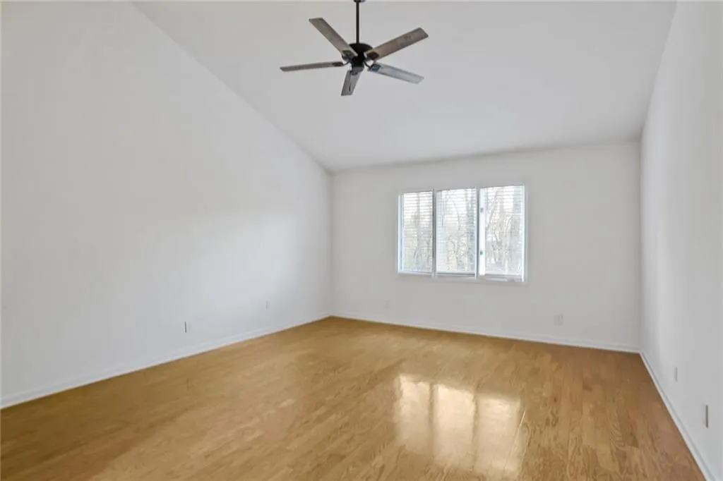 3036 Vinings Ferry Drive Se, Atlanta, Georgia 30339, 2 Bedrooms Bedrooms, ,2 BathroomsBathrooms,Residential,For Sale,3036 Vinings Ferry Drive Se,7619090