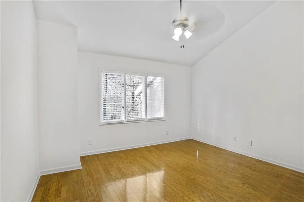 3036 Vinings Ferry Drive Se, Atlanta, Georgia 30339, 2 Bedrooms Bedrooms, ,2 BathroomsBathrooms,Residential,For Sale,3036 Vinings Ferry Drive Se,7619090