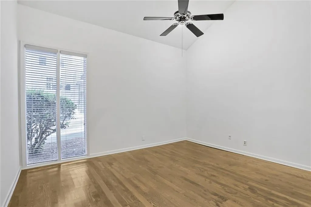 3036 Vinings Ferry Drive Se, Atlanta, Georgia 30339, 2 Bedrooms Bedrooms, ,2 BathroomsBathrooms,Residential,For Sale,3036 Vinings Ferry Drive Se,7619090