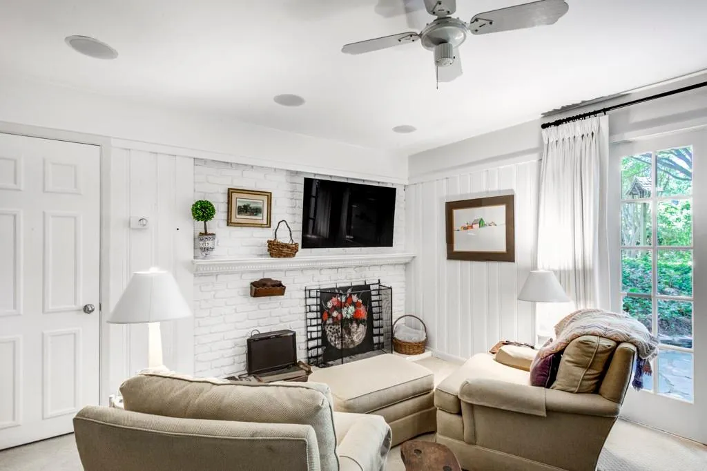 525 Dogwood Valley Drive, Sandy Springs, Georgia 30342, 3 Bedrooms Bedrooms, ,3 BathroomsBathrooms,Residential,Sold,525 Dogwood Valley Drive,7211021